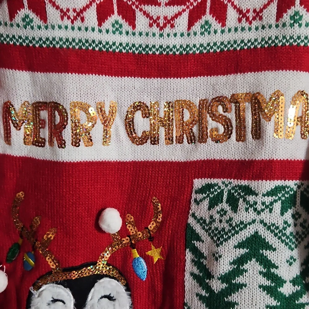 33 DEGREES PENGUIN RED/GREEN/WHITE CHRISTMAS SWEATER: New With Tags: SIZE XL(16)